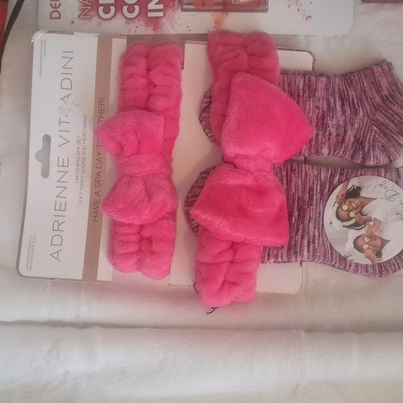 Closet clearance - Picture 2 of 7